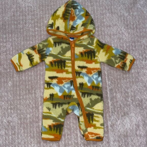 Old Navy Unisex Sherpa Hooded One Piece for Baby - Picture 1 of 4
